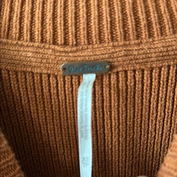 Free People Oversized Sweater - Picture 2 of 8